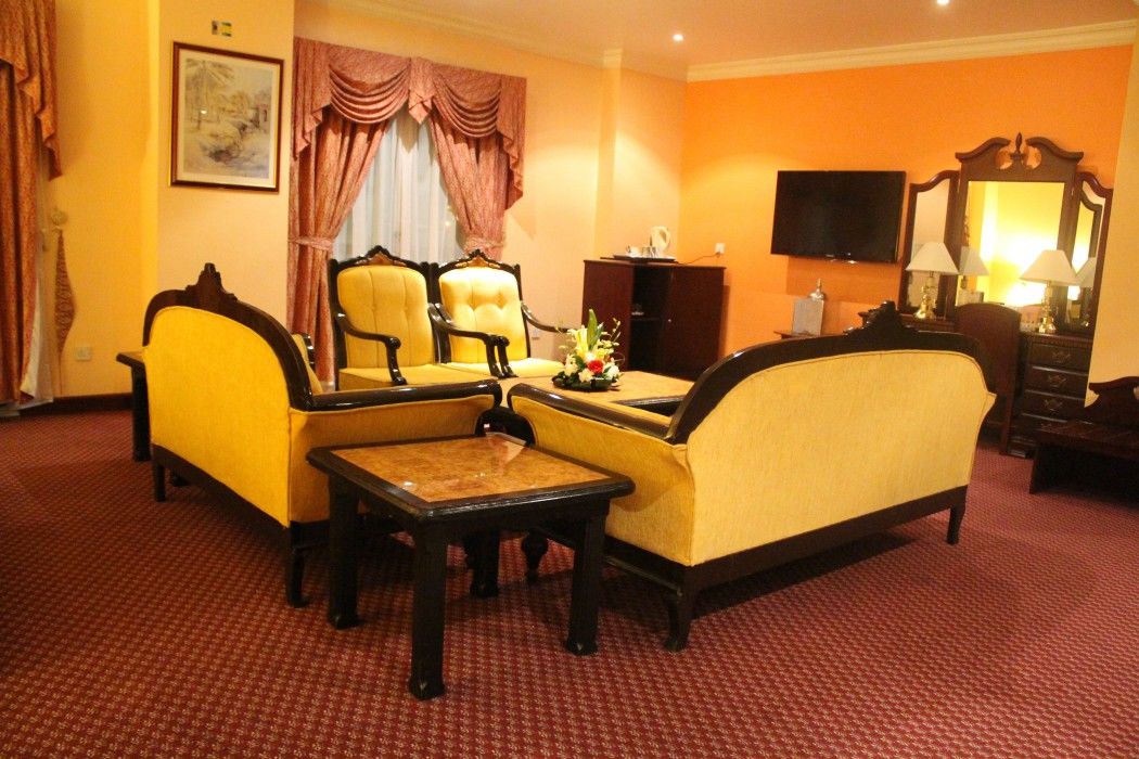Delmon International Hotel Манама Экстерьер фото